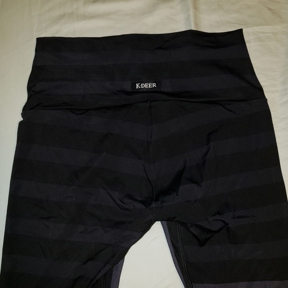 KDeer Grey/Black Capri